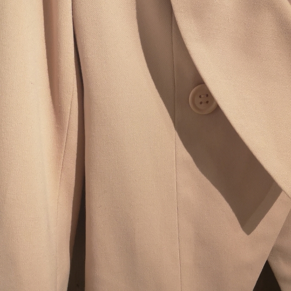 Chic Pink Martini Blazer - Picture 3 of 6